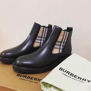 Burberry Black Leather Chelsea Boots with Check Accent